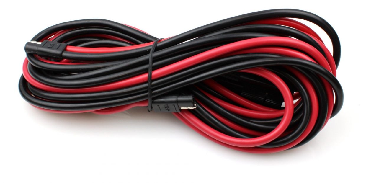 Does a bigger speaker wire make a difference?