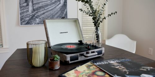 Do I Need An Amplifier For The Turntable?