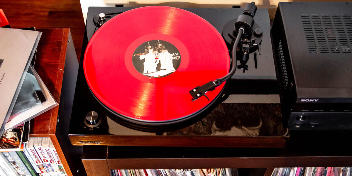 Turntable Evolution: New Record Player or Vintage – Which to Groove On?