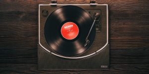 Best Turntables Under $100 [Reviewed and Tested]
